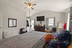 74 Chestnut St, Chelsea, MA 02150 - Photo 20