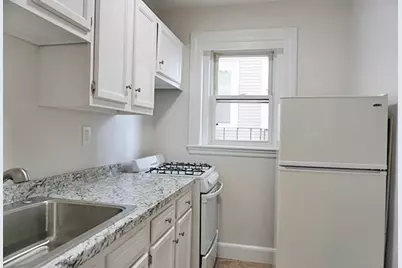 95 Adams St #08, Waltham, MA 02453 - Photo 8