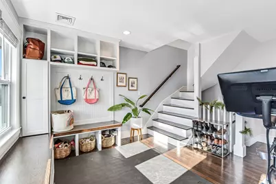 58 Metropolitan Ave #2, Boston, MA 02131 - Photo 8