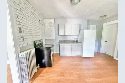 15 Circuit Ave E, Worcester, MA 01603 - Photo 6