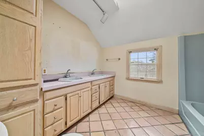 10 Cottage Avenue, Danvers, MA 01923 - Photo 20