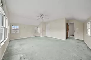 10 Cottage Ave, Danvers, MA 01923 - Photo 18