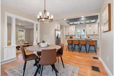 328 Oxford St N, Auburn, MA 01501 - Photo 10