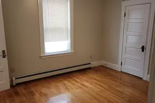 21 Windham St, Worcester, MA 01610 - Photo 8