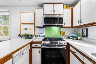 233 Pinecrest Beach Dr, Falmouth, MA 02536 - Photo 14