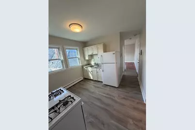 87 Webster St #5, Haverhill, MA 01830 - Photo 2