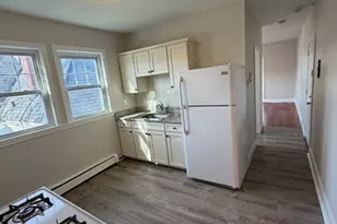 87 Webster St, Haverhill, MA 01830 - Photo 2