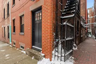 4 Hull St, Boston, MA 02113 - Photo 10
