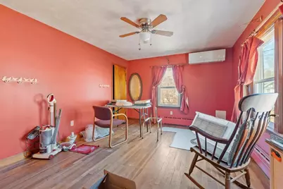 38 Garnet St, Worcester, MA 01607 - Photo 8