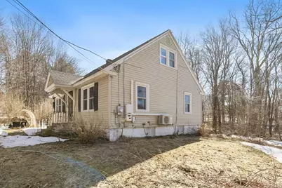 38 Garnet St, Worcester, MA 01607 - Photo 2