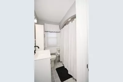 75 Gillette Cir, Springfield, MA 01118 - Photo 10