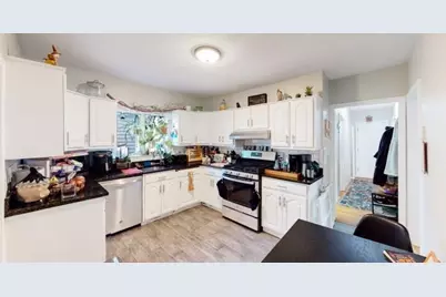 11 Partridge Ave #3, Somerville, MA 02145 - Photo 2