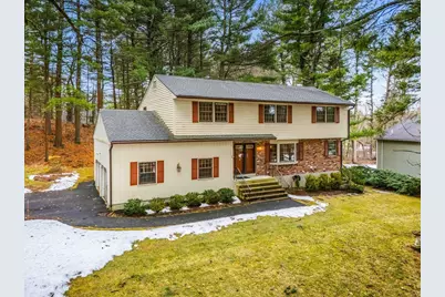 2 Garfield Ln W, Andover, MA 01810 - Photo 2