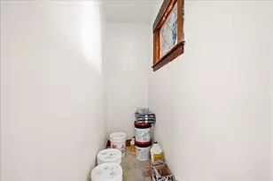 183 Vernon St, Worcester, MA 01607 - Photo 28