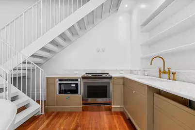 320 Tappan St. #1, Brookline, MA 02445 - Photo 4