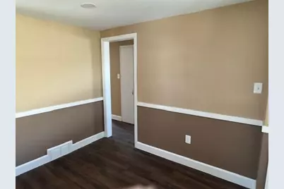 119 Powell Ave, Springfield, MA 01118 - Photo 4