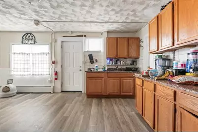 60 Rathbun St, Woonsocket, RI 02895 - Photo 8