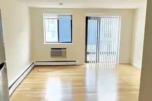 1039 Commonwealth Ave, Boston, MA 02215 - Photo 4