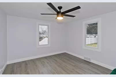 88 Woodmont St, Westfield, MA 01085 - Photo 16