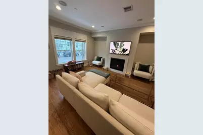 394 W Second St #394, Boston, MA 02127 - Photo 2