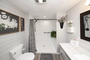 32 Crestwood Dr, Southbridge, MA 01550 - Photo 8