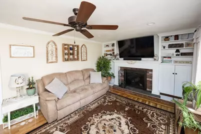 32 Crestwood Dr, Southbridge, MA 01550 - Photo 8