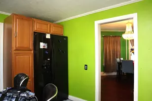 81 Pilgrim Ave, Worcester, MA 01604 - Photo 8