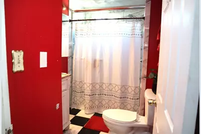 81 Pilgrim Ave, Worcester, MA 01604 - Photo 14