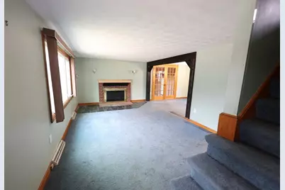 100 Valley St, Pembroke, MA 02359 - Photo 6