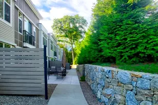 27 Jefferson St, Marlborough, MA 01752 - Photo 4