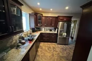 24 Cushing St, Medford, MA 02155 - Photo 2