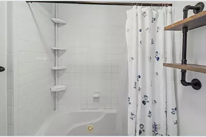 590 Boston St #303, Lynn, MA 01905 - Photo 20