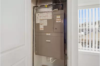 590 Boston St #303, Lynn, MA 01905 - Photo 26