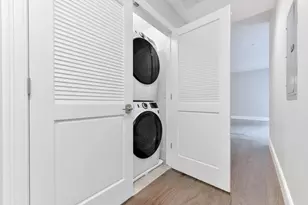 8 Sanborn St, Reading, MA 01867 - Photo 8