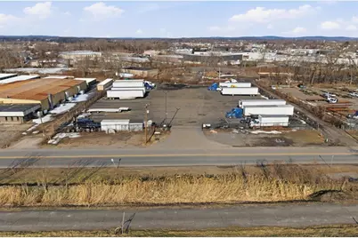 186 Agawam Ave, West Springfield, MA 01089 - Photo 2