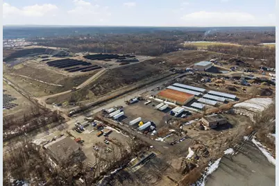 186 Agawam Ave, West Springfield, MA 01089 - Photo 8