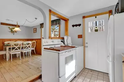 420 West St, Ludlow, MA 01056 - Photo 14