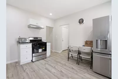 9 Englewood Ave, Worcester, MA 01603 - Photo 18