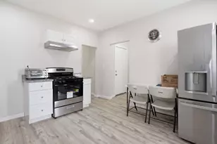 9 Englewood Ave, Worcester, MA 01603 - Photo 18