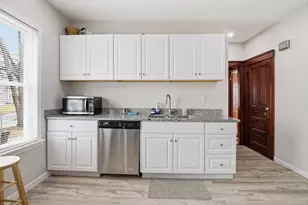 9 Englewood Ave, Worcester, MA 01603 - Photo 22