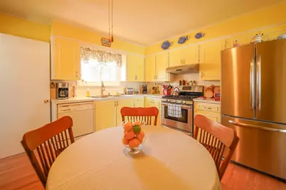 363 Brockton St, New Bedford, MA 02745 - Photo 18