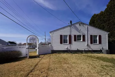 363 Brockton St, New Bedford, MA 02745 - Photo 28
