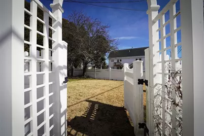 363 Brockton St, New Bedford, MA 02745 - Photo 4