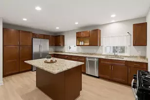 275 Lynnfield St, Lynn, MA 01904 - Photo 4