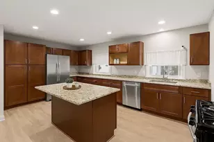 275 Lynnfield St, Lynn, MA 01904 - Photo 6