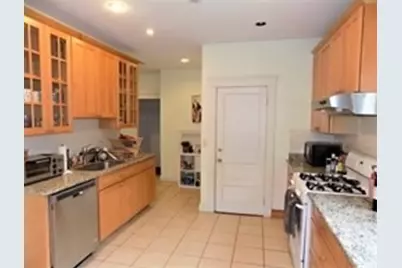 19 University Road #3, Brookline, MA 02445 - Photo 8