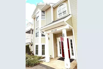 212 Carriage Ln #212, Taunton, MA 02780 - Photo 2
