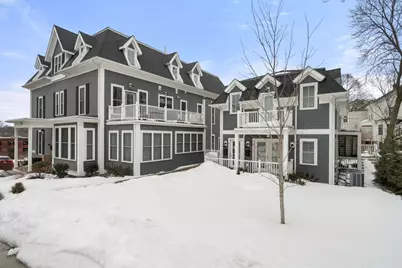 68 Chestnut St #6, Newton, MA 02465 - Photo 2