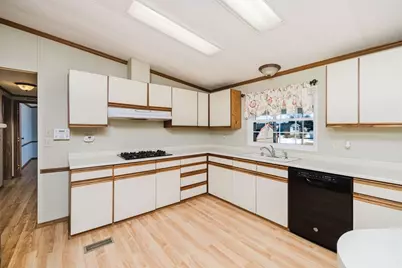 4 Emerald Pl, Raynham, MA 02767 - Photo 12