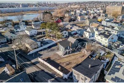 37 Cleveland St, Revere, MA 02151 - Photo 40